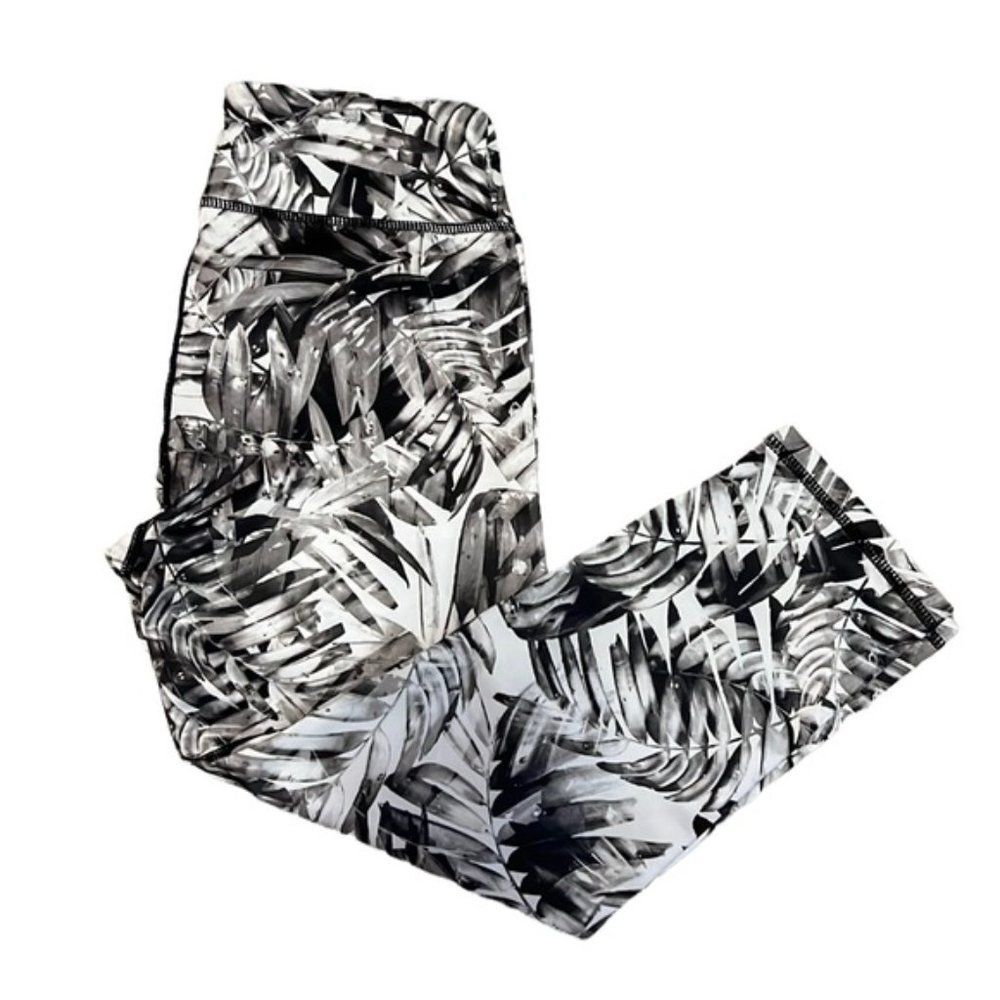 PrAna White Black Paradise Roxanne Capri Palm Leggings NWOT